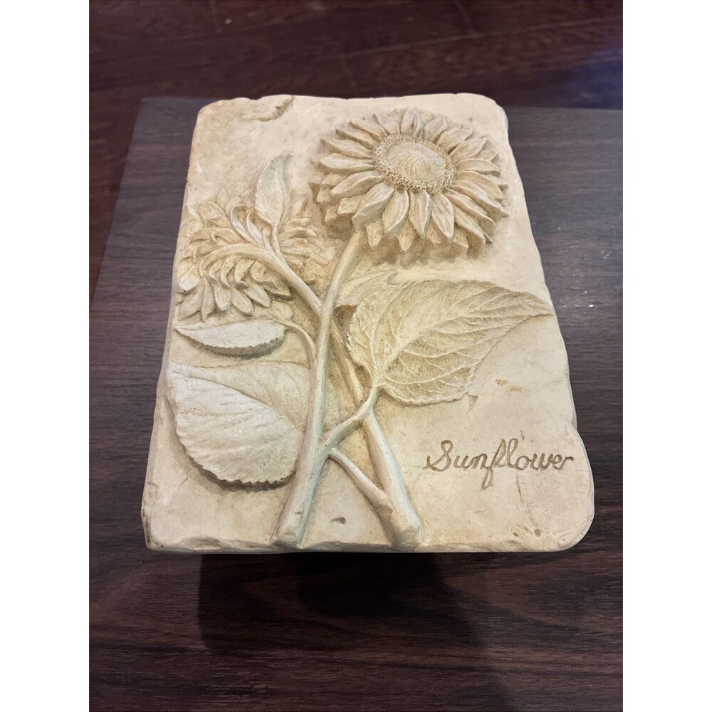 Vintage Hen-Feathers Sunflower Trinket Box Lidded Resin Keepsake Style 8459